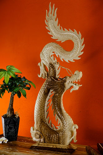 Suar wood carving dragon