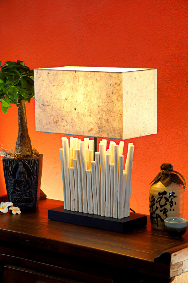 Driftwood Table Lamp PUUWAI